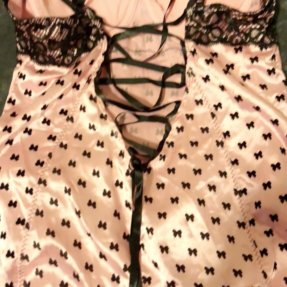 Satin and lace chemise - Picture 5 of 6